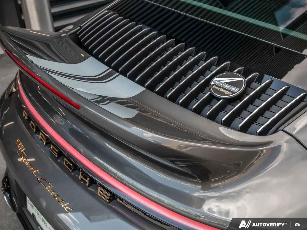 Porsche 911 - Image 31