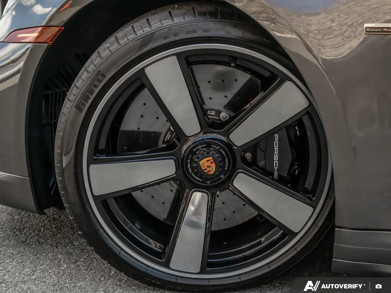 Porsche 911 - Image 9
