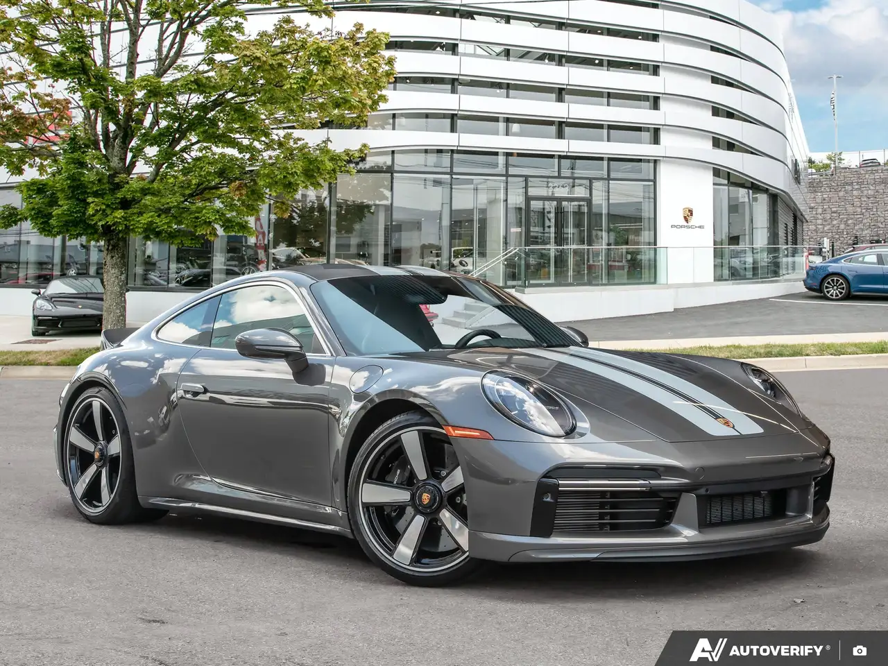 Porsche 911 - Image 7