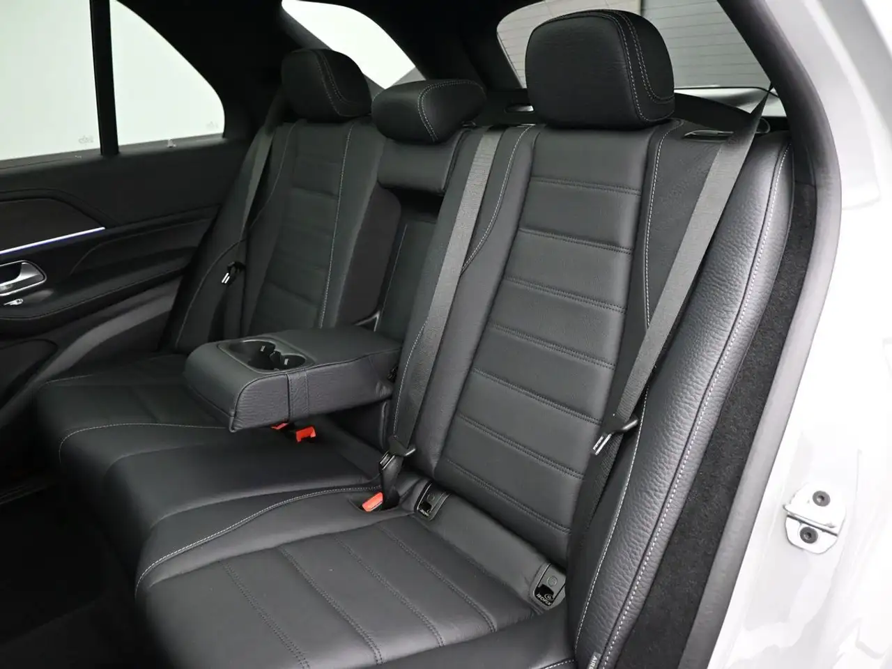 Mercedes-Benz GLE - Image 17