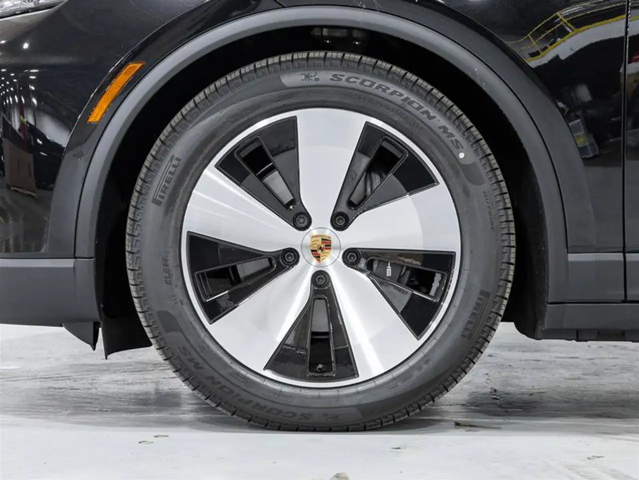 Porsche Macan - Image 5