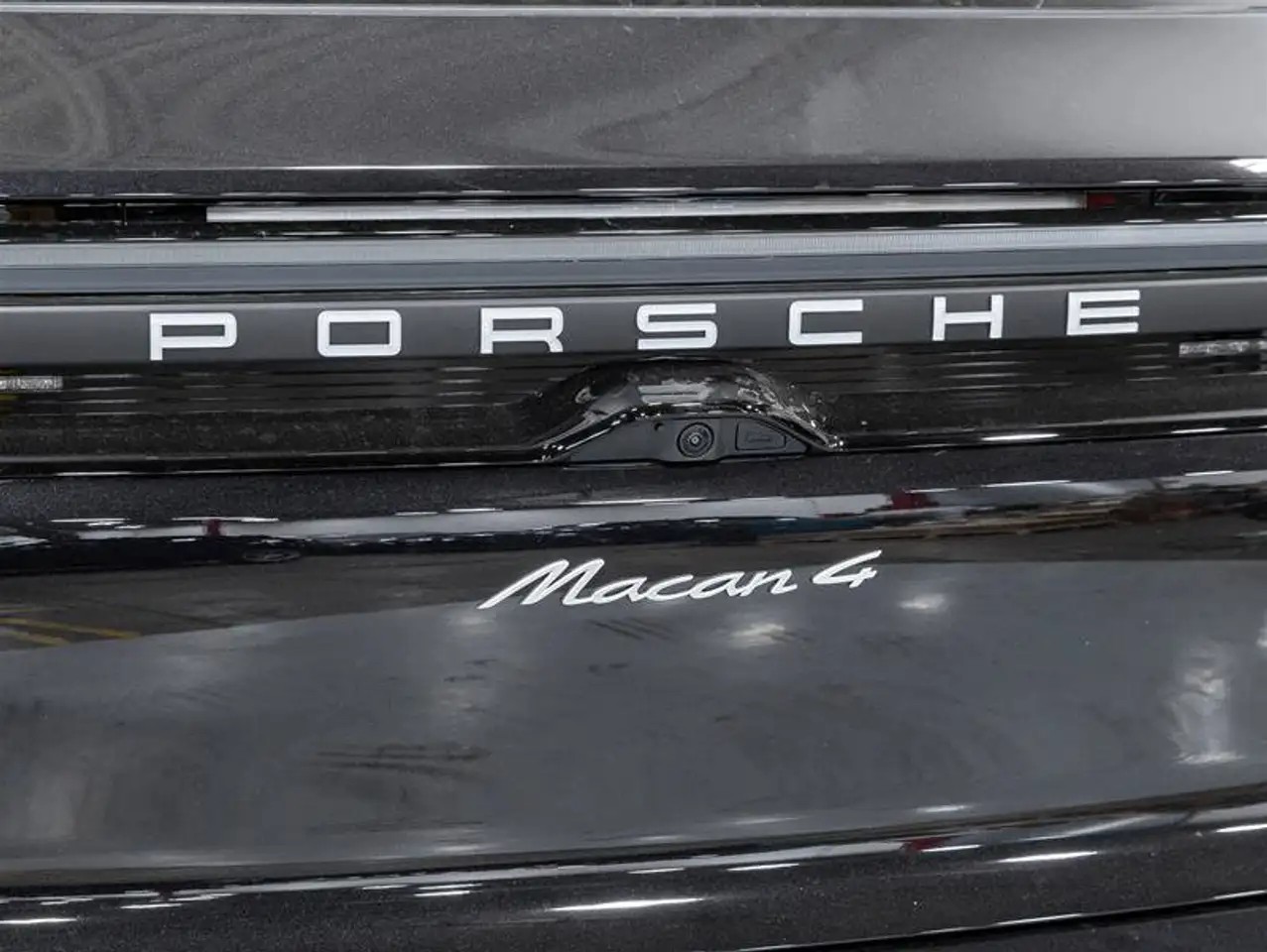 Porsche Macan - Image 7