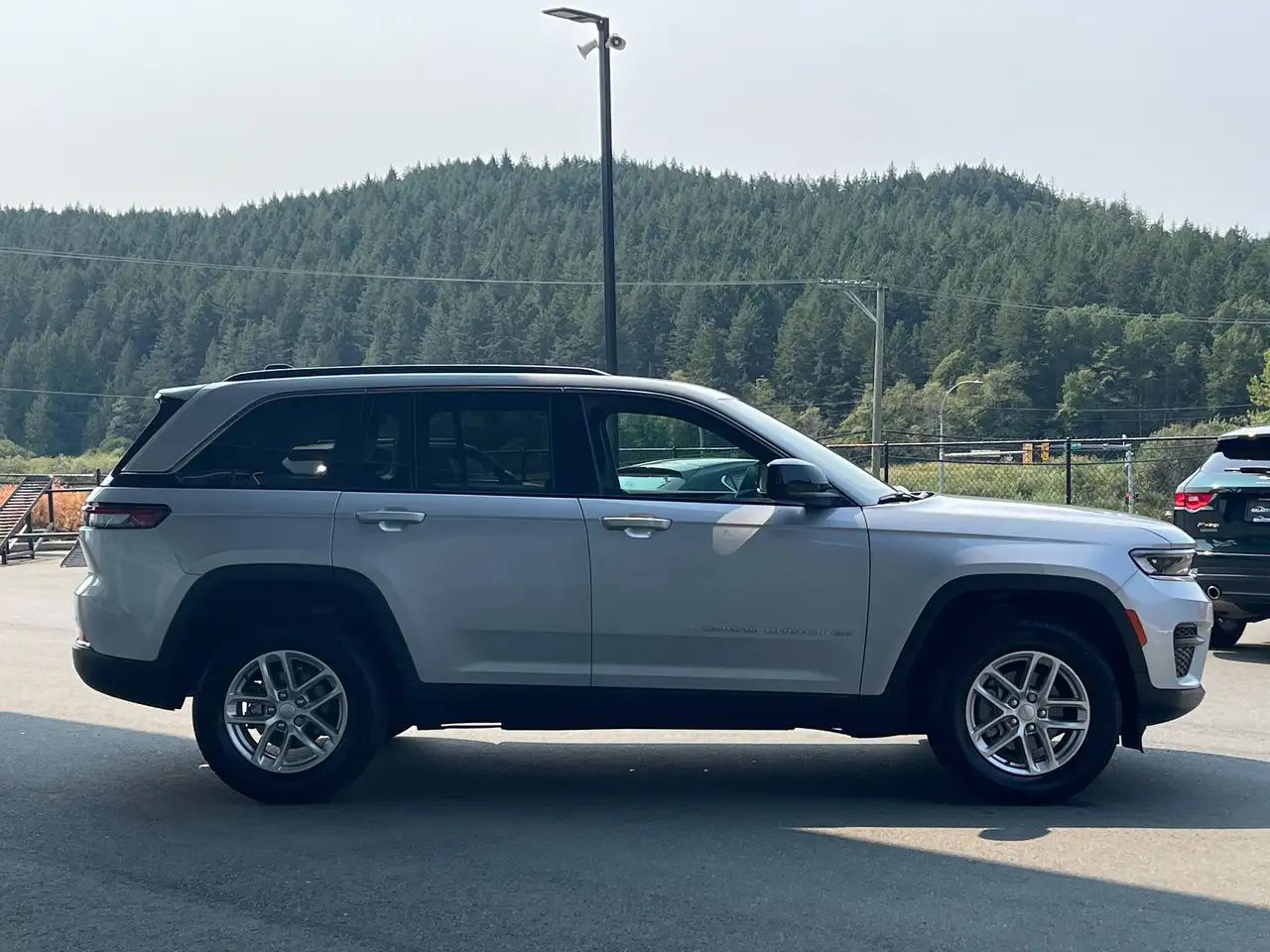 Jeep Grand Cherokee - Image 5