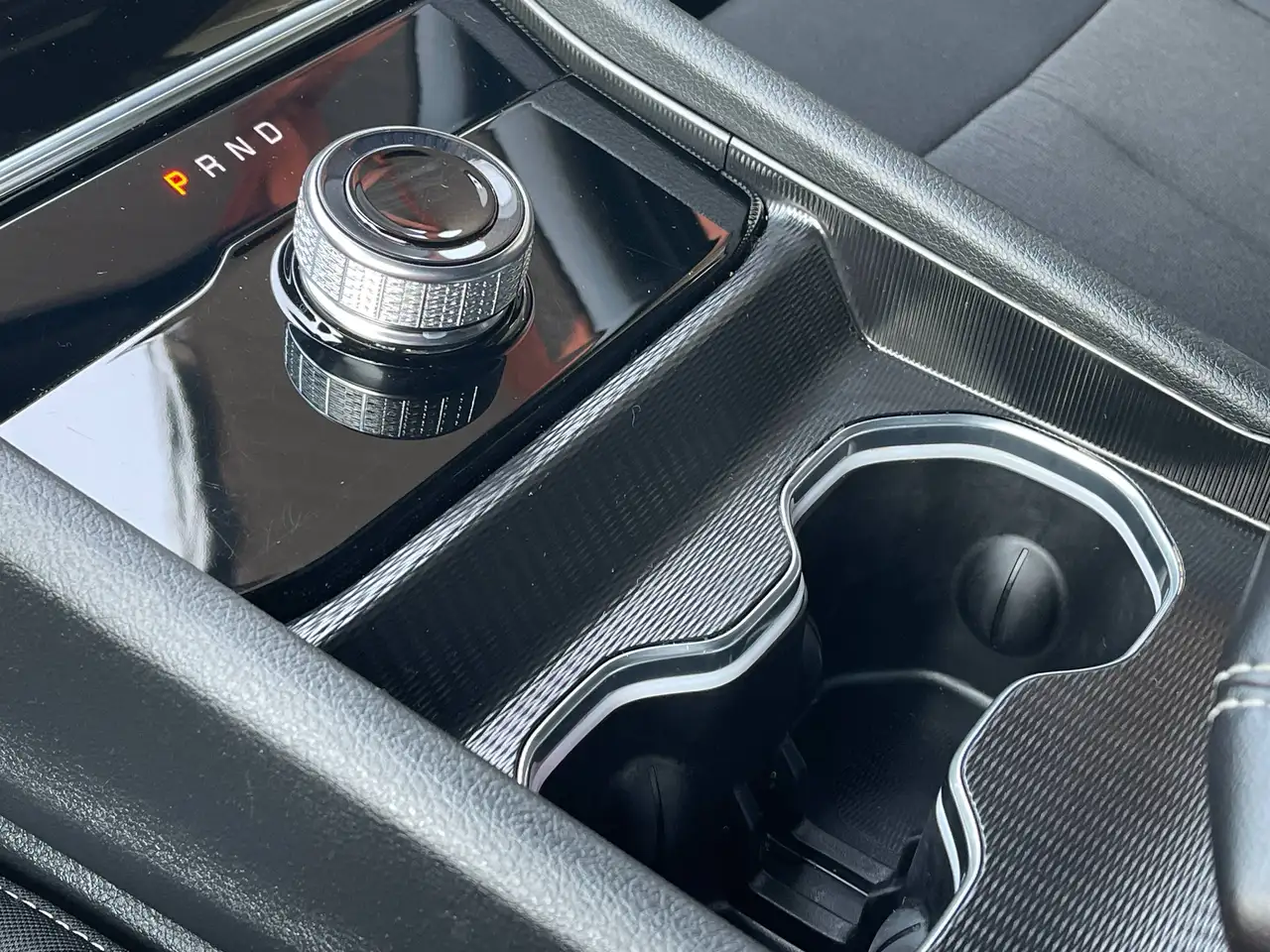 Jeep Grand Cherokee - Image 23