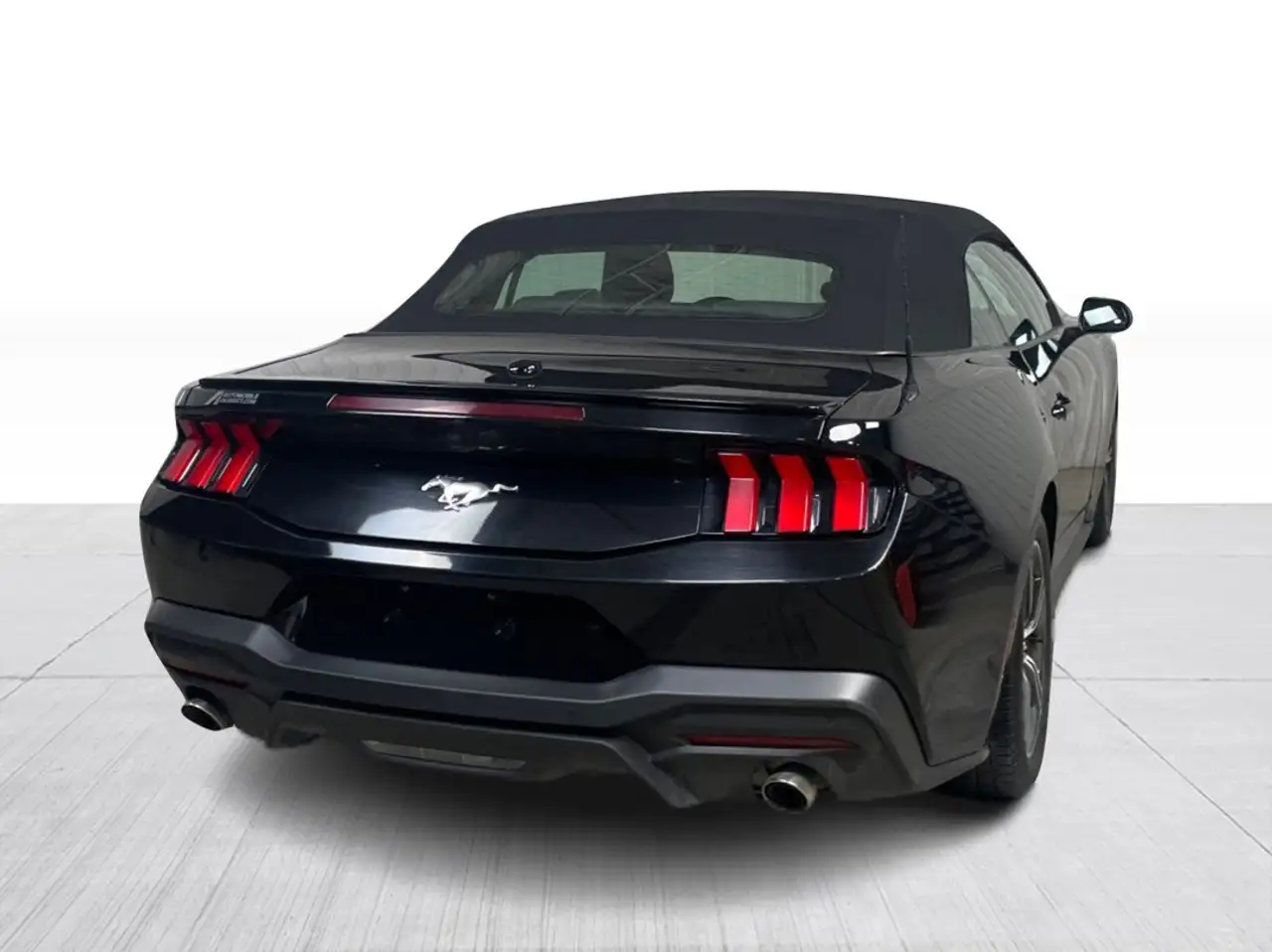 Ford Mustang - Image 16