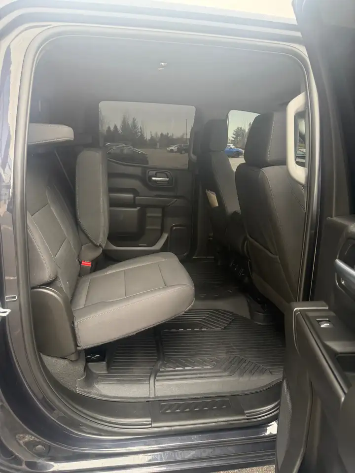 Chevrolet Silverado 1500 - Image 3