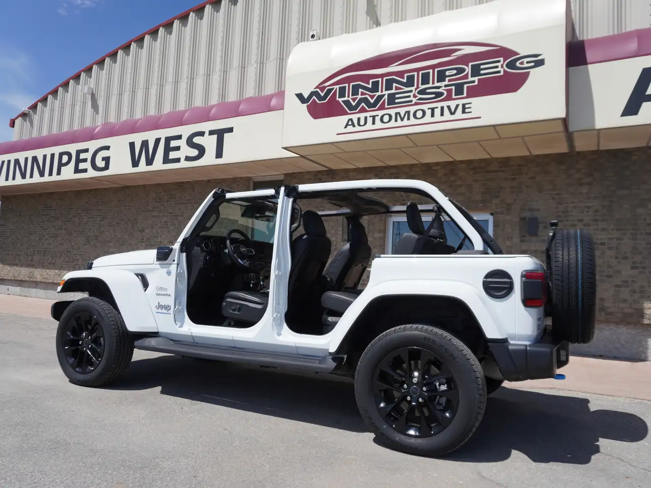 Jeep Wrangler - Image 13