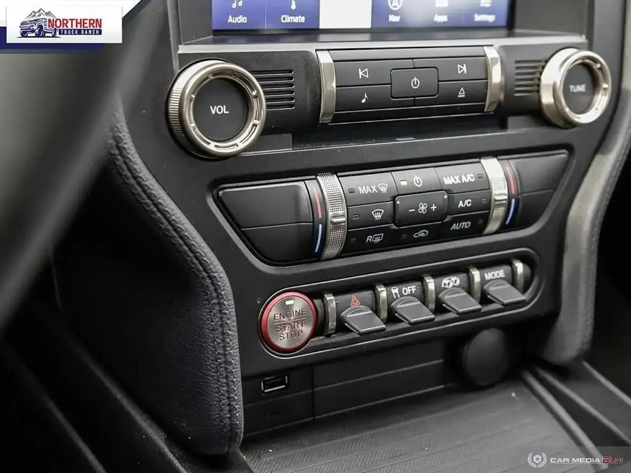 Ford Mustang - Image 25