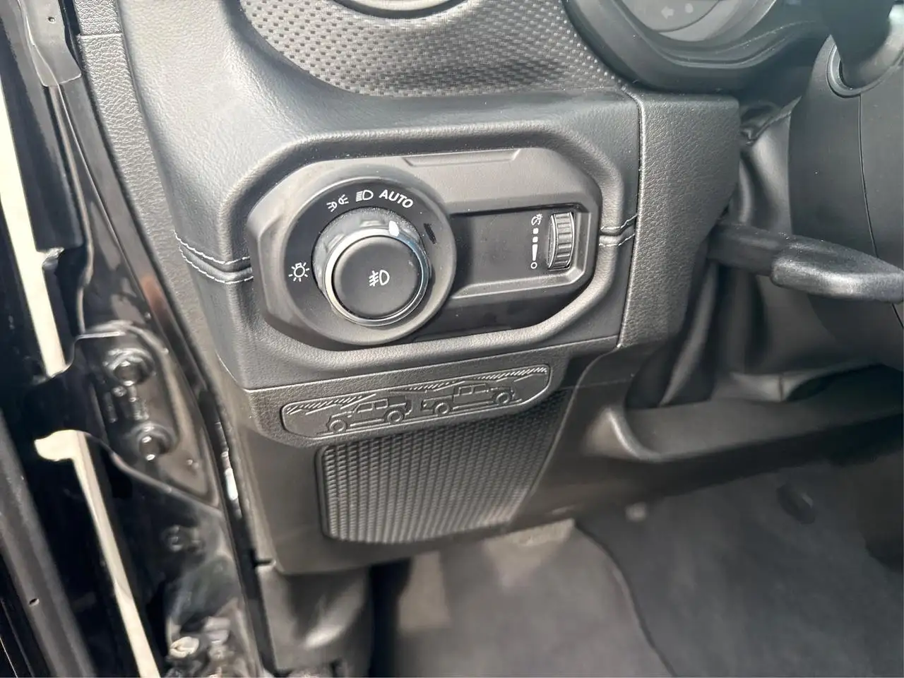 Jeep Wrangler - Image 15