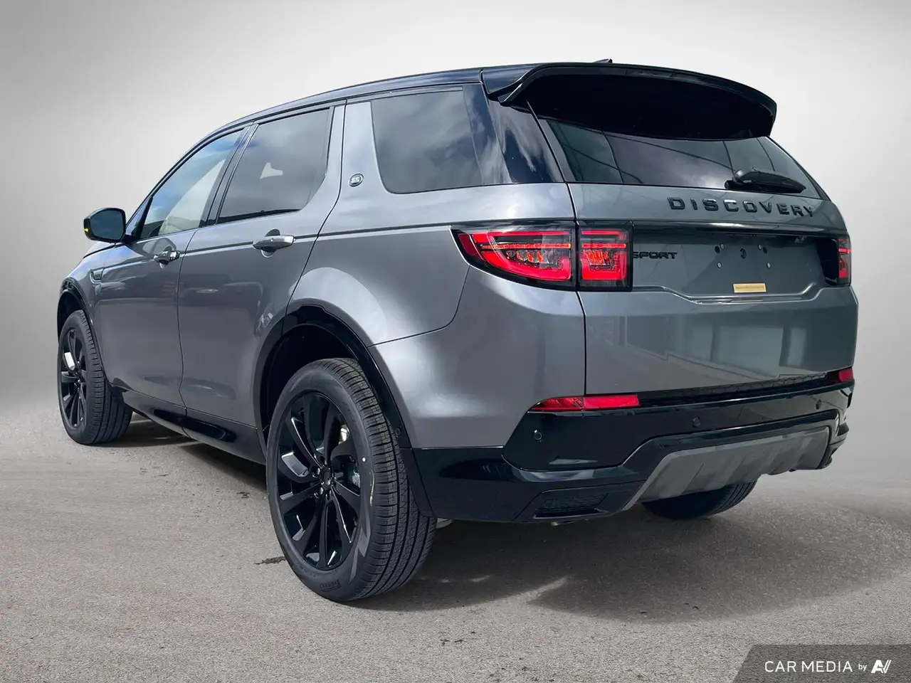 Land Rover Discovery Sport - Image 4