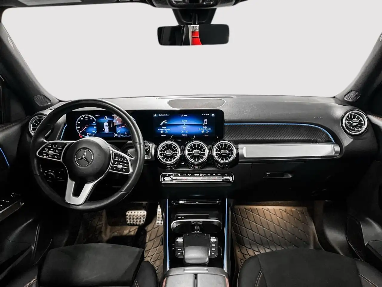 Mercedes-Benz GLB - Image 21