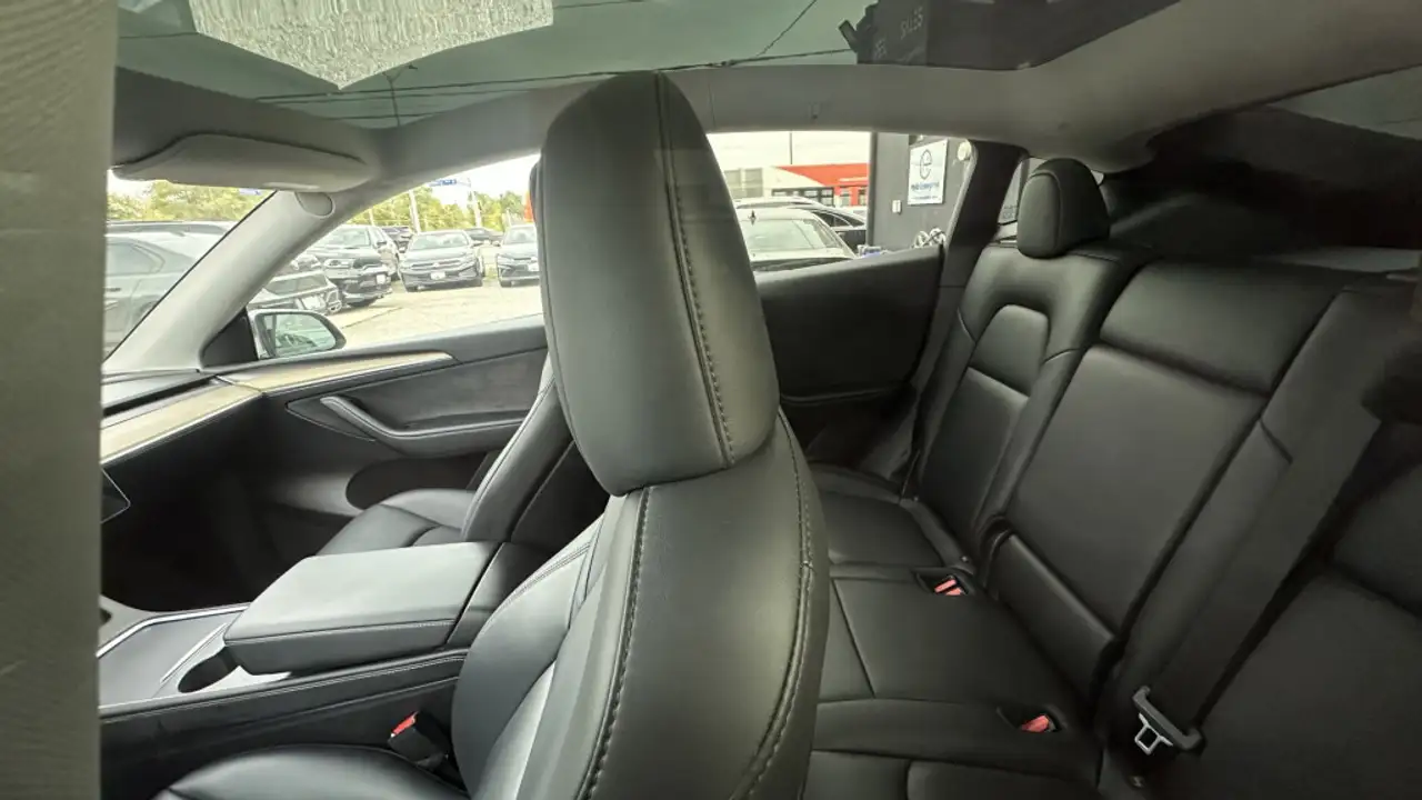 Tesla Model Y - Image 7