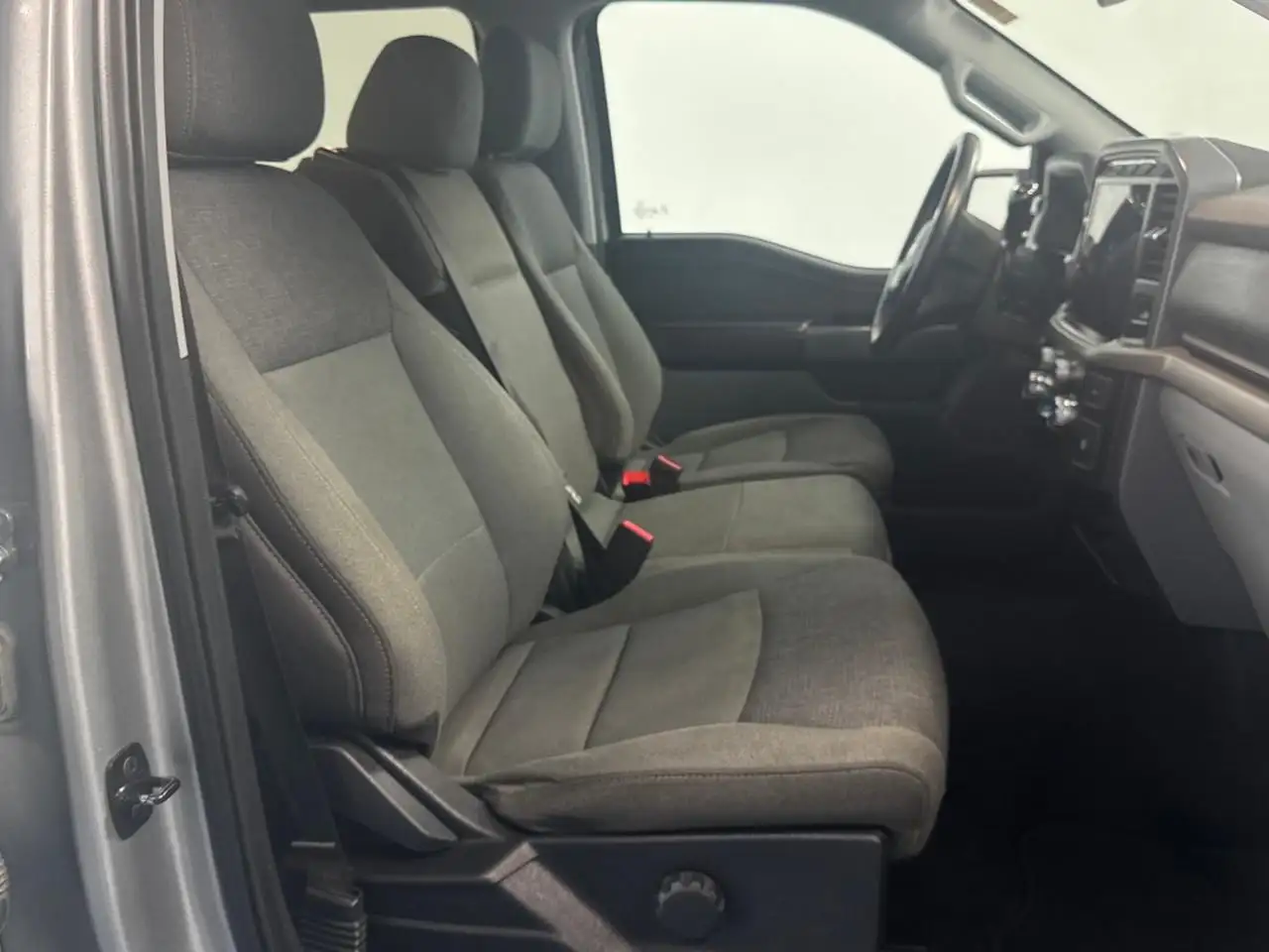 Ford F-150 - Image 13