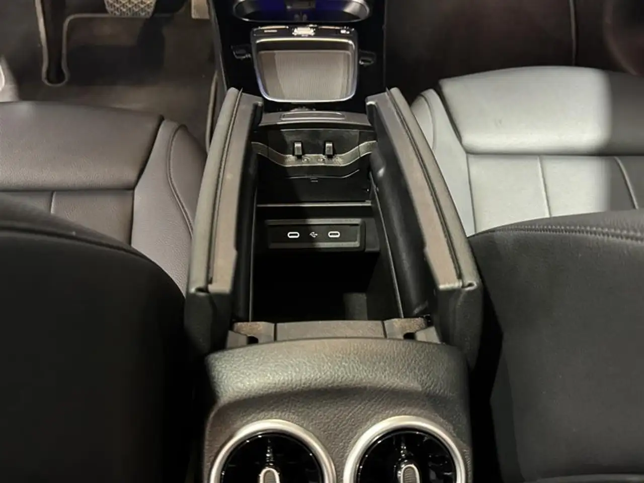 Mercedes-Benz CLA - Image 27