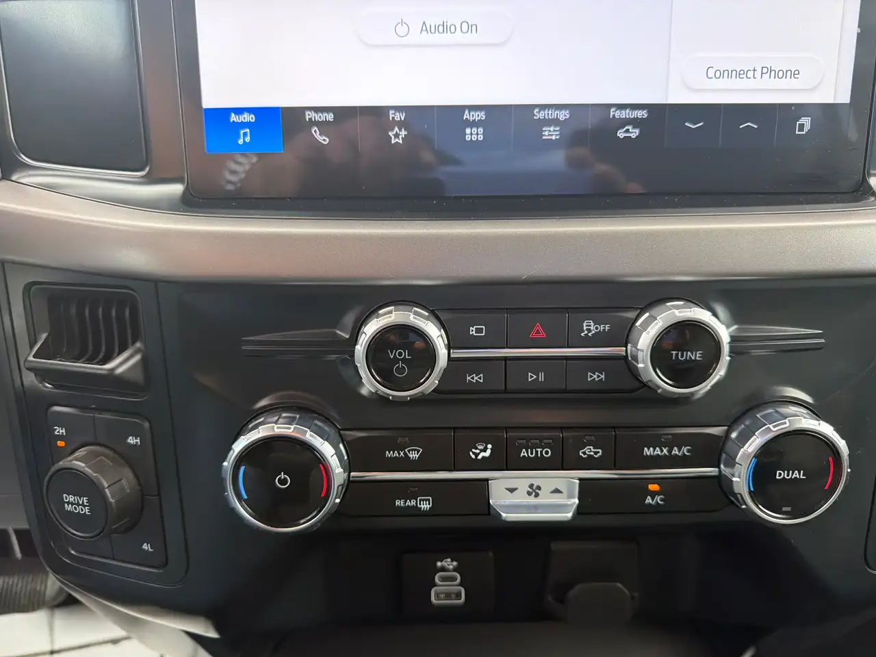 Ford F-150 - Image 21