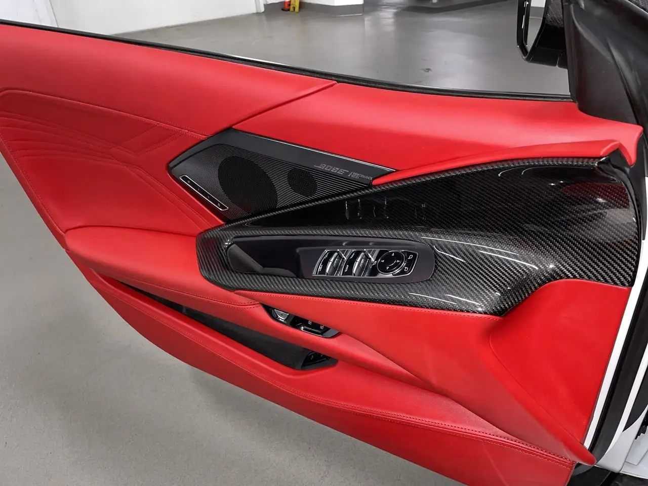 Chevrolet Corvette - Image 21