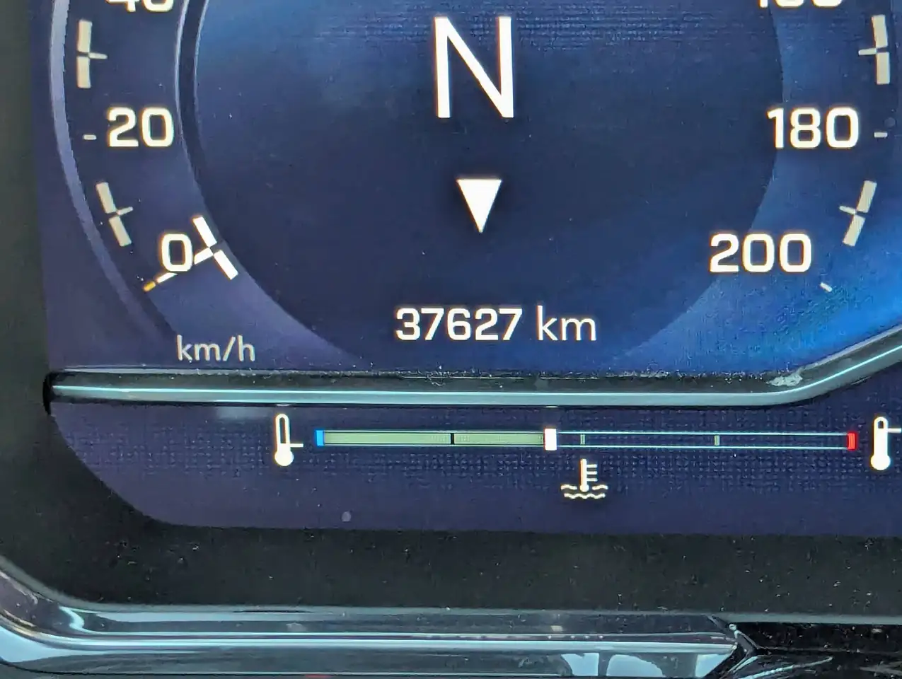 Chevrolet Silverado 1500 - Image 18