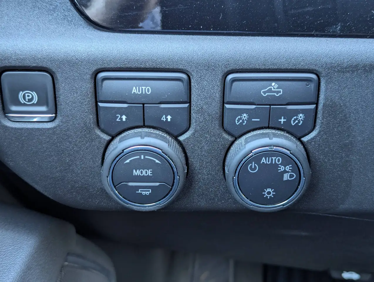 Chevrolet Silverado 1500 - Image 27