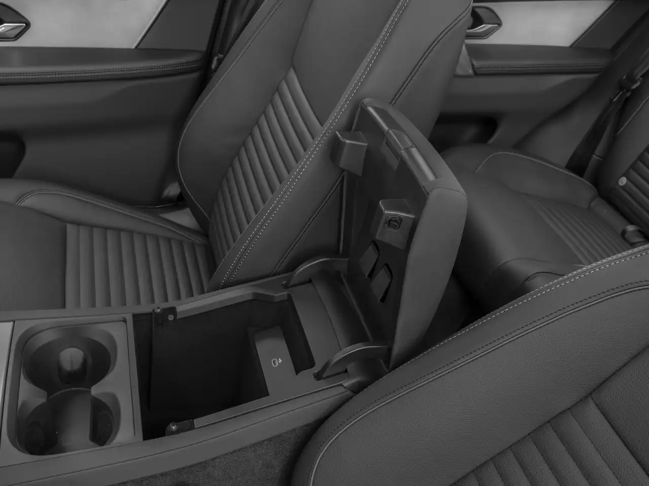 Land Rover Discovery Sport - Image 22