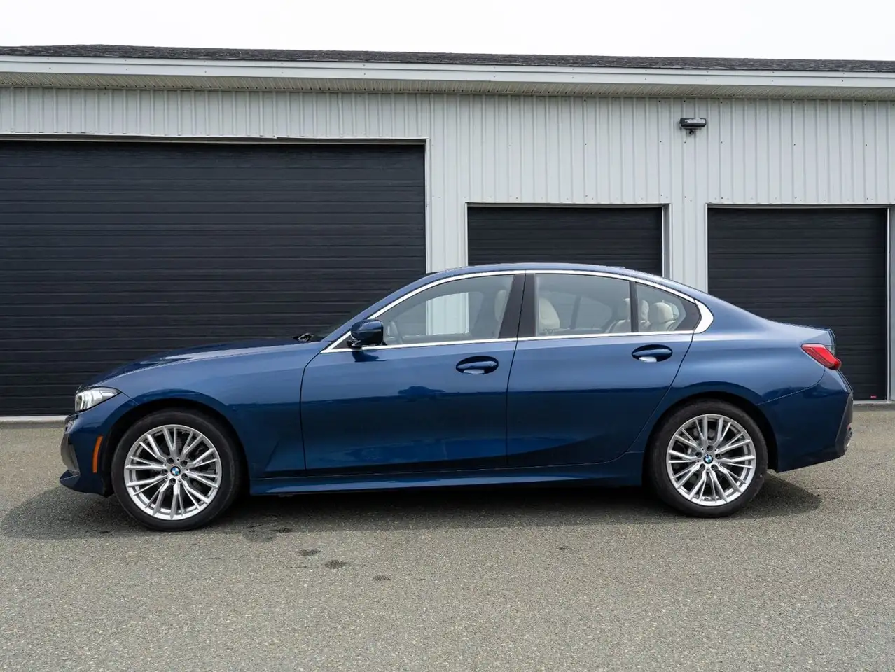 BMW 3 Series - Image 3
