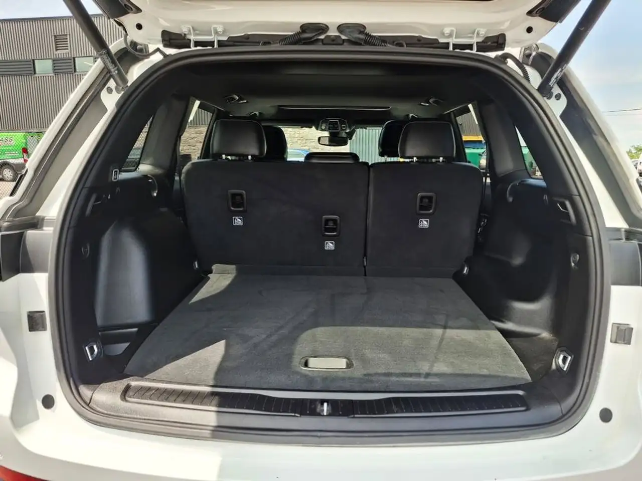 Jeep Grand Cherokee - Image 10