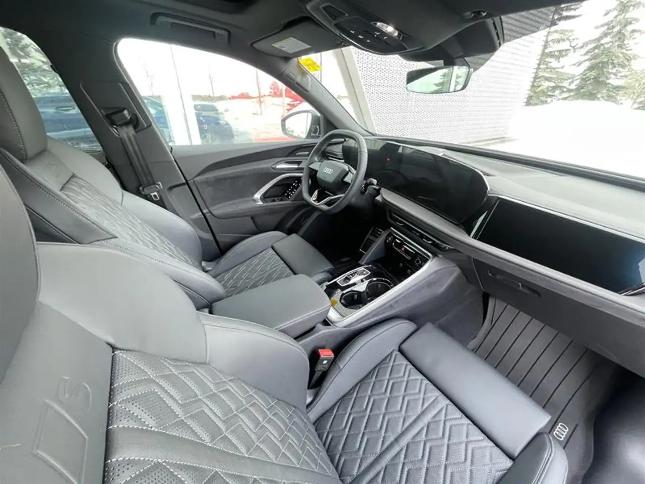 Audi SQ5 - Image 7