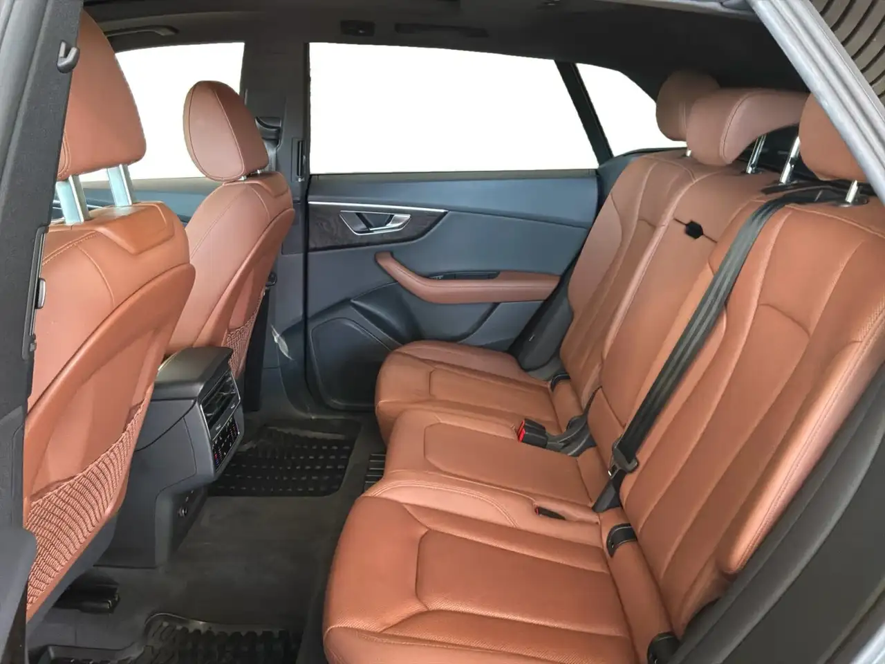 Audi Q8 - Image 16