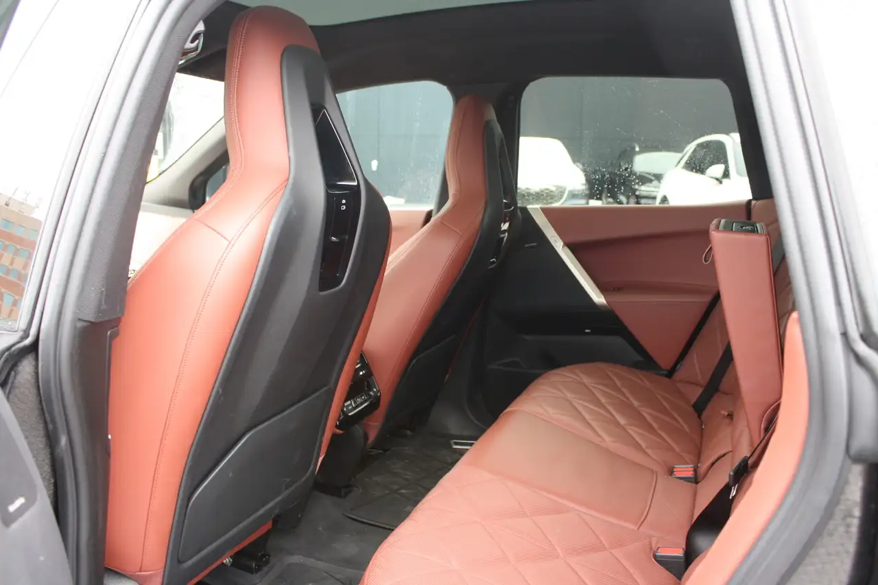 BMW iX - Image 17