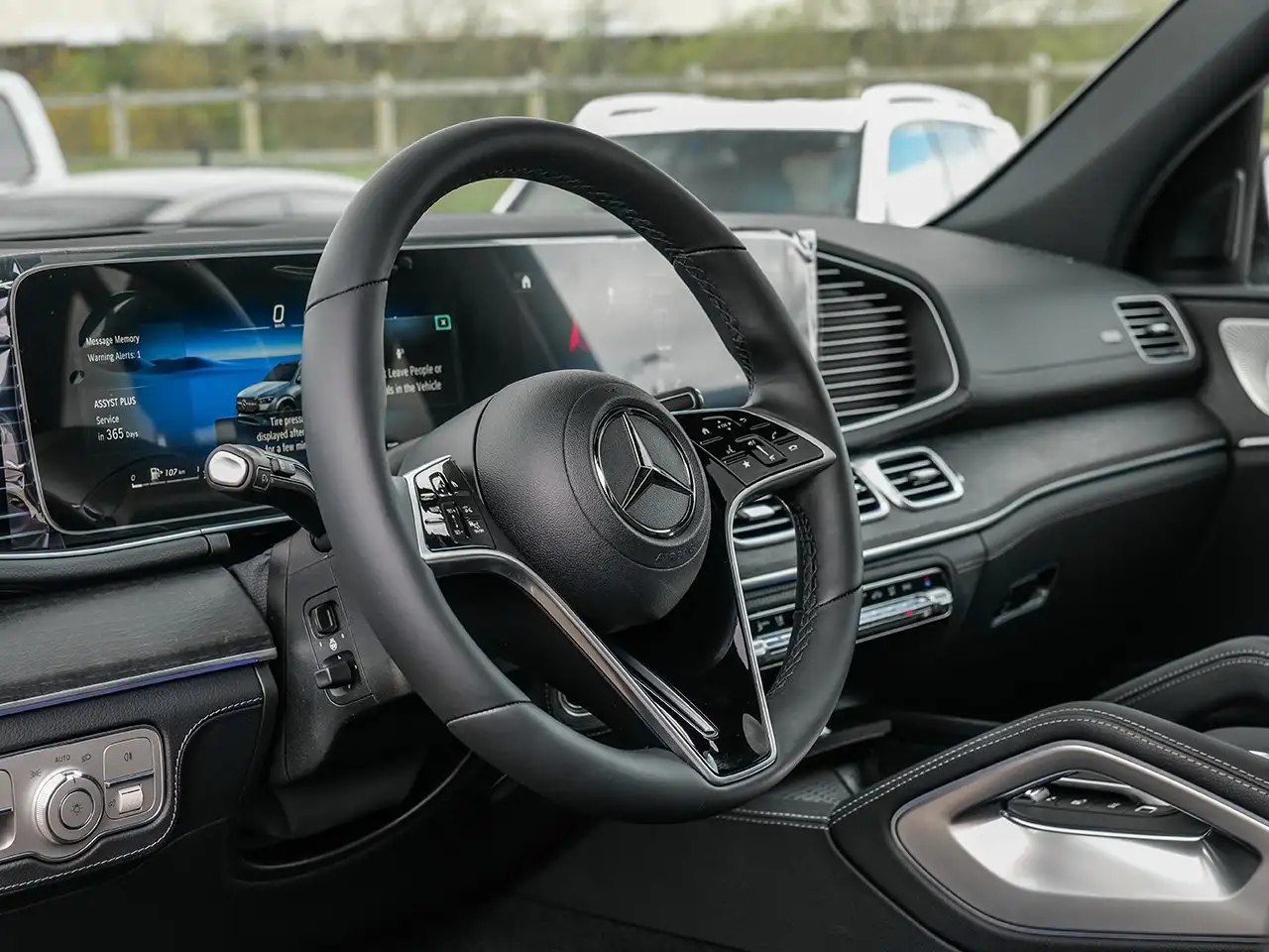 Mercedes-Benz GLE - Image 14