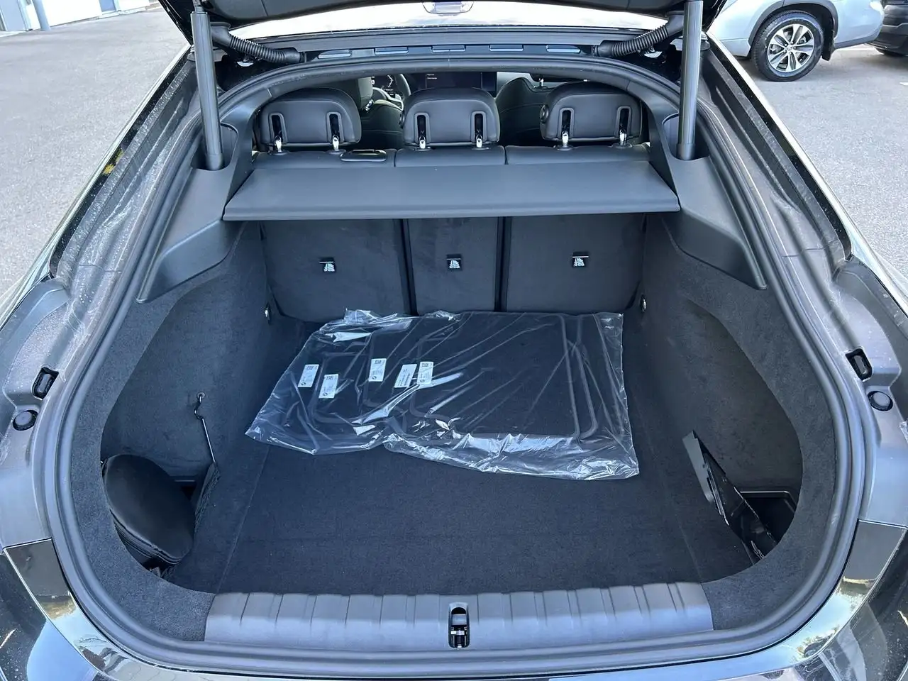 BMW 4 Series - Image 32