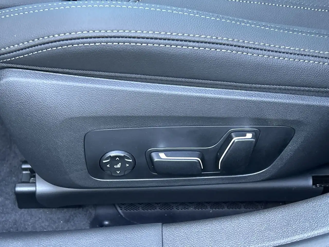 BMW 4 Series - Image 20