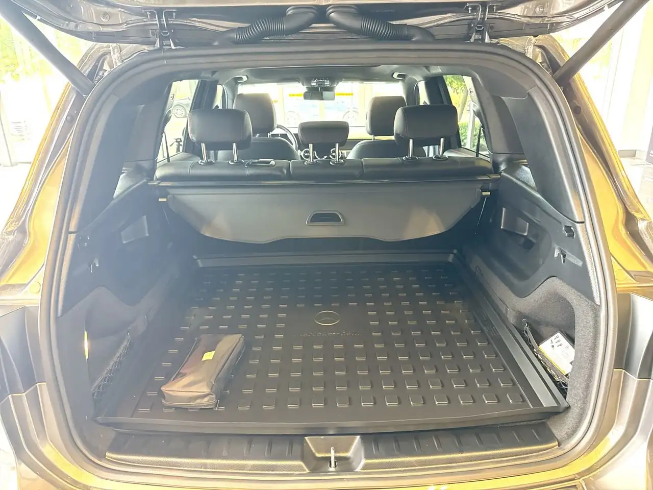 Mercedes-Benz GLB - Image 28