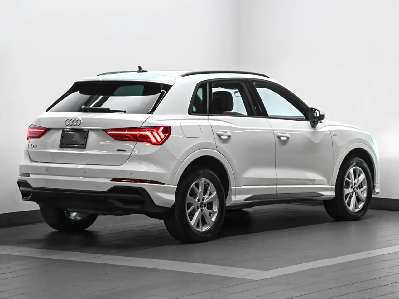 Audi Q3 - Image 4