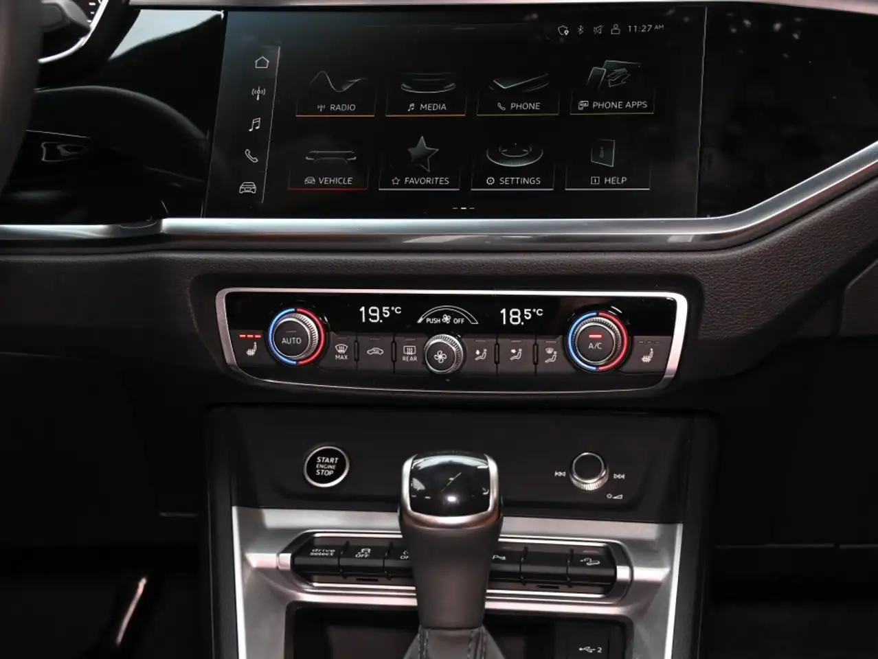 Audi Q3 - Image 30