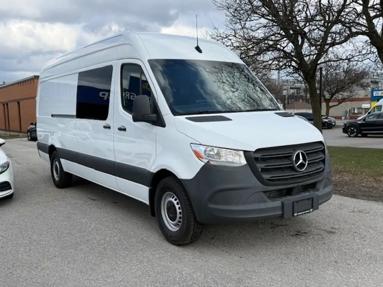 Mercedes-Benz Sprinter - Image 2