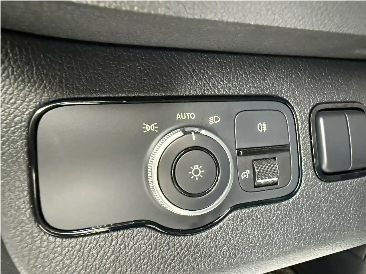 Mercedes-Benz Sprinter - Image 10