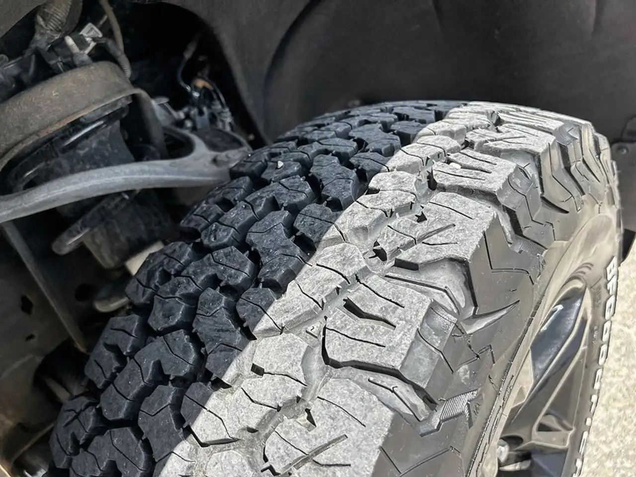 Chevrolet Silverado 1500 - Image 9