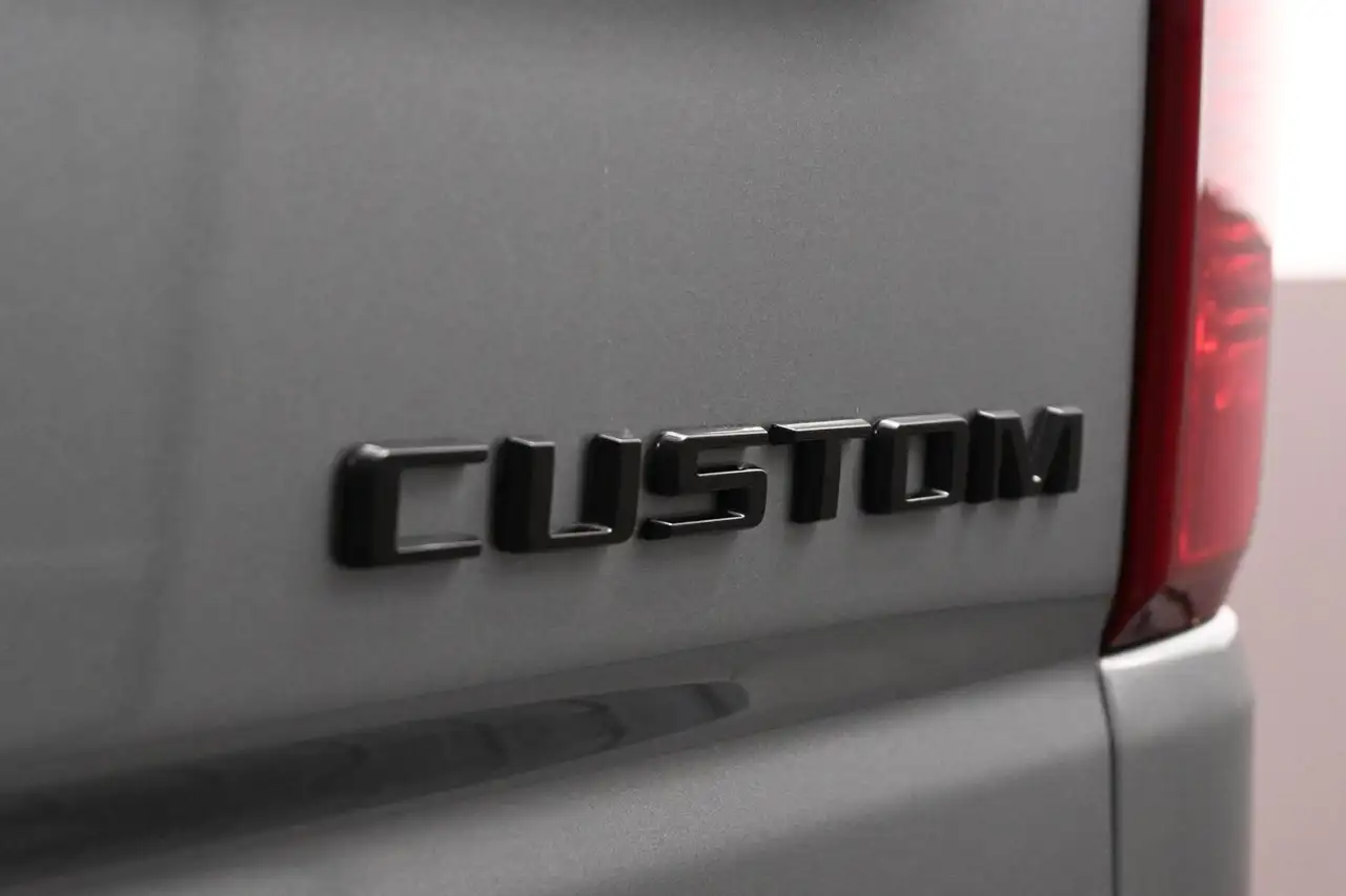 Chevrolet Silverado 1500 - Image 23