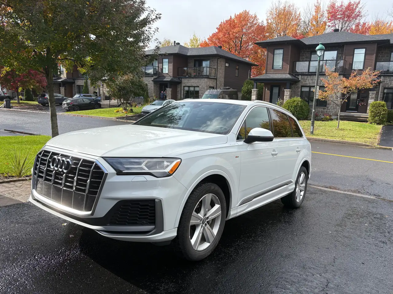 Audi Q7 - Image 1