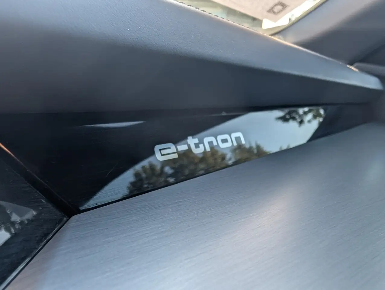 Audi e-tron - Image 31