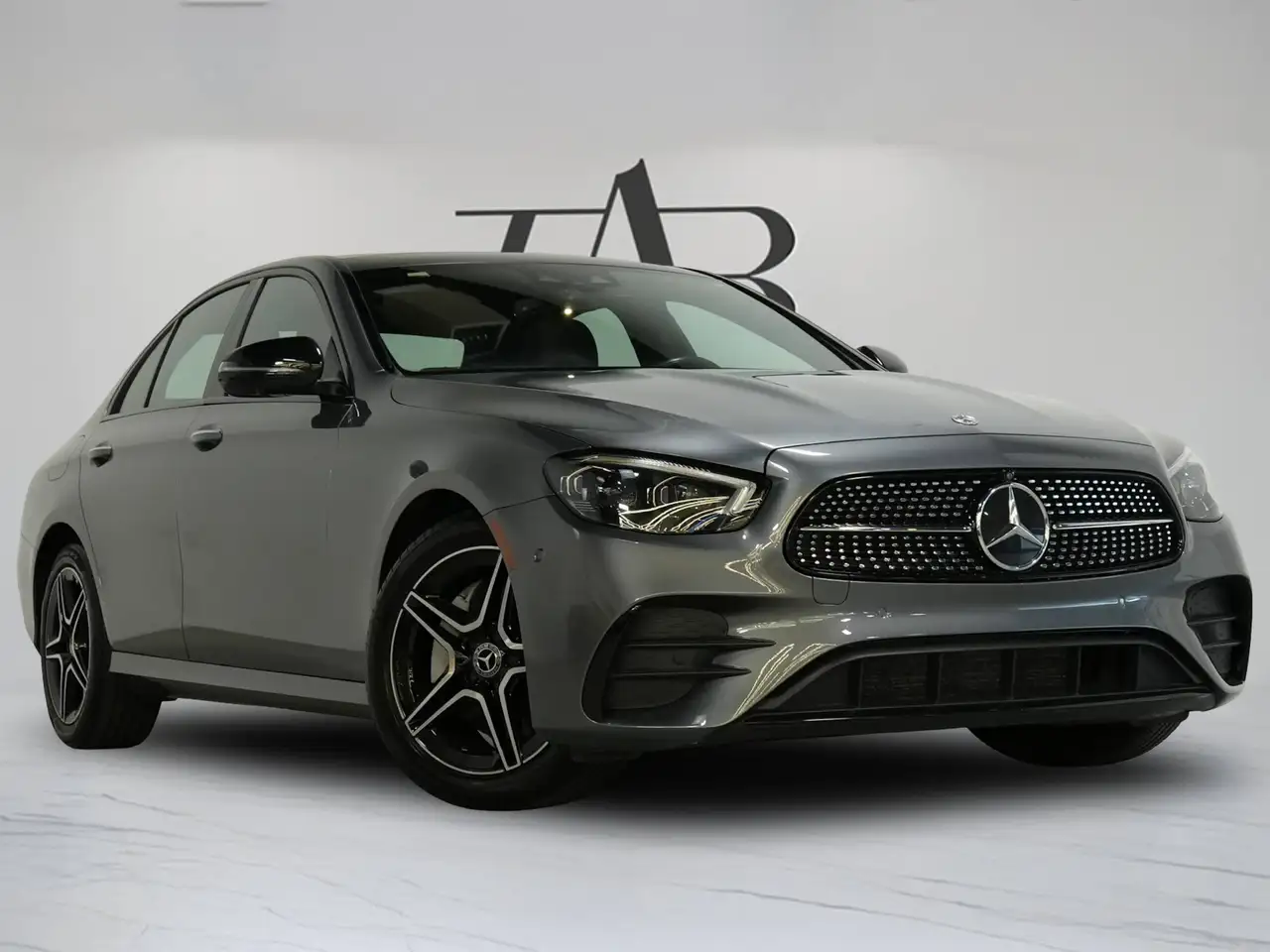 Mercedes-Benz E-Class - Image 2
