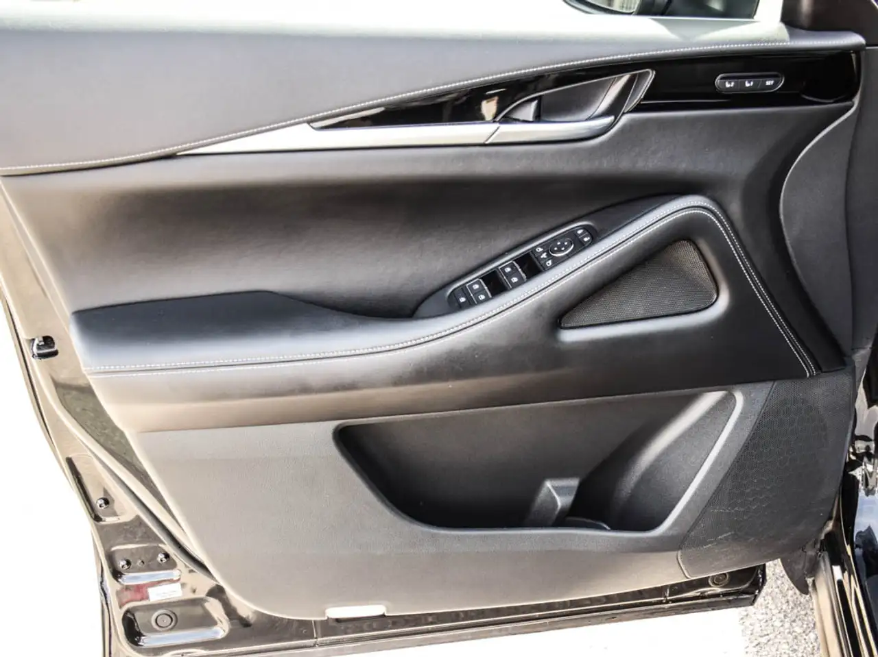 Infiniti QX60 - Image 9