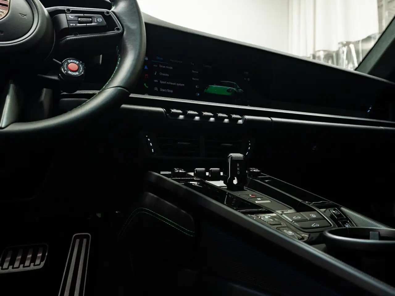 Porsche 911 - Image 17