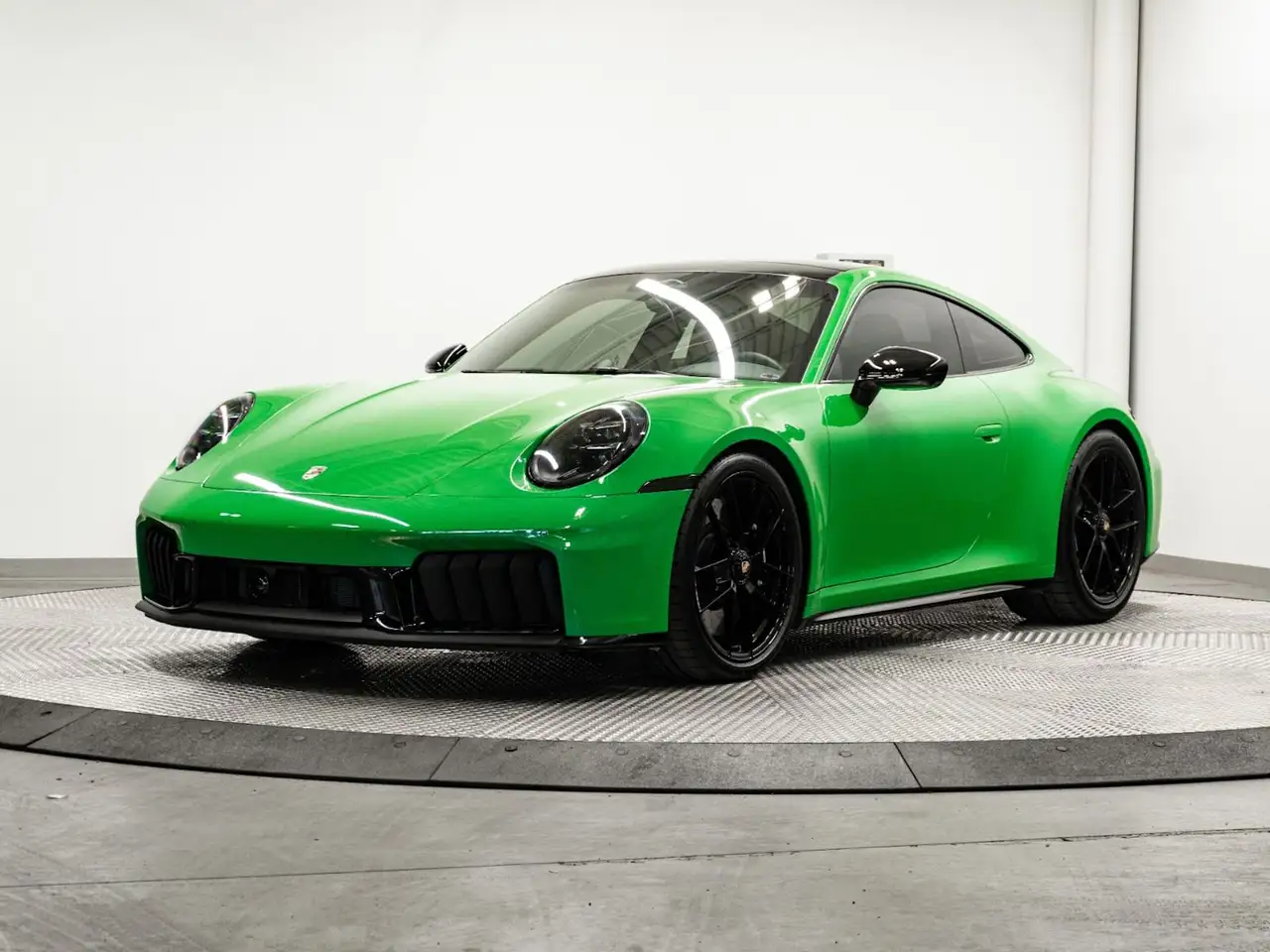 Porsche 911 - Image 1