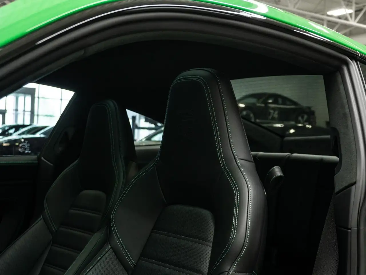 Porsche 911 - Image 24