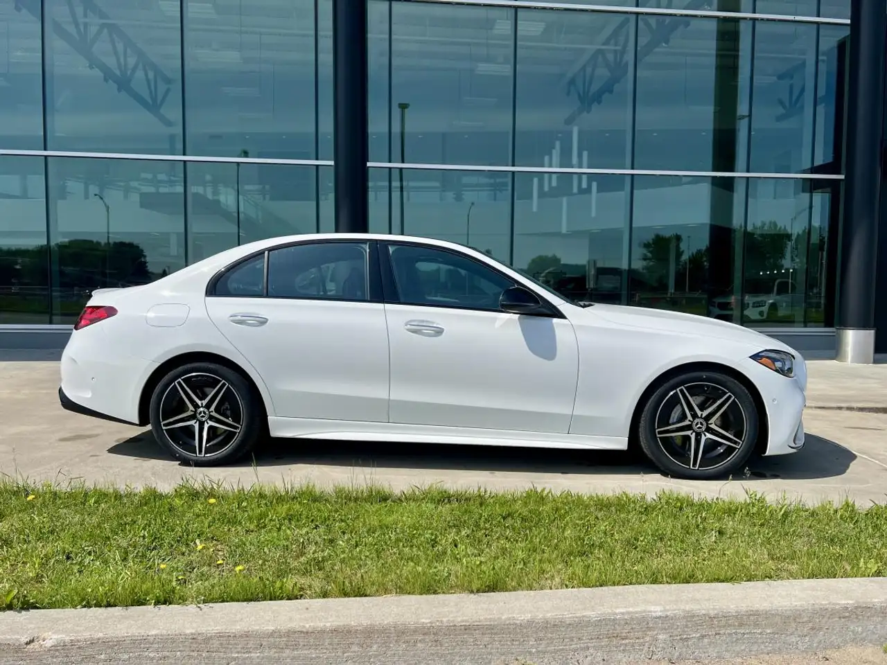 Mercedes-Benz C-Class - Image 9