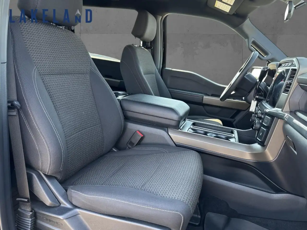 Ford F-150 - Image 23