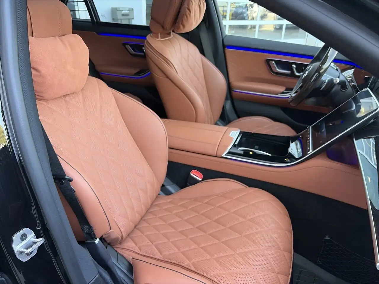 Mercedes-Benz S-Class - Image 34