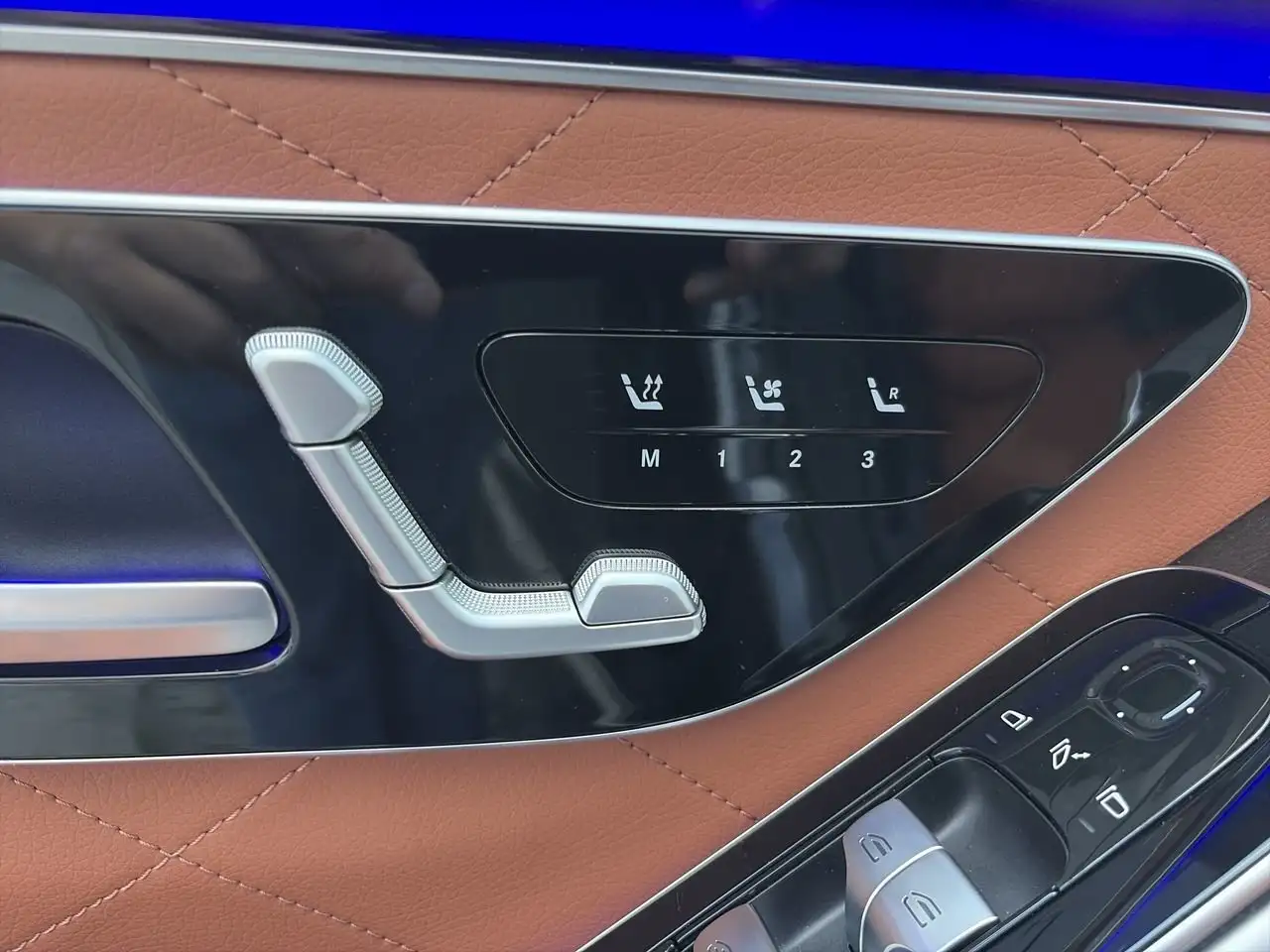 Mercedes-Benz S-Class - Image 20