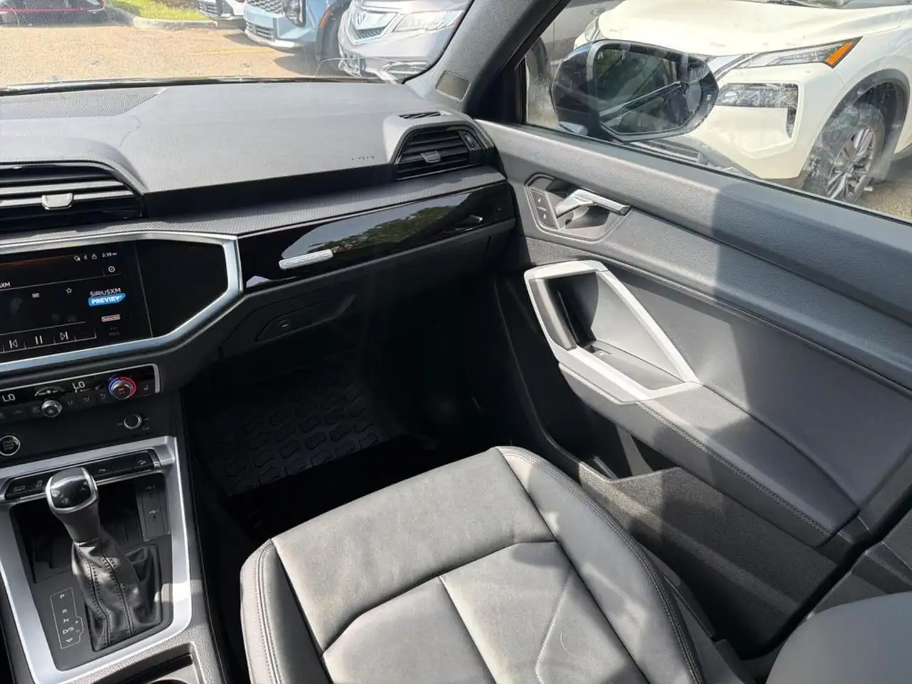 Audi Q3 - Image 25